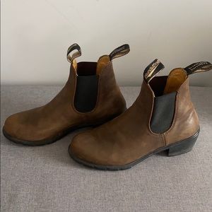 Womens Blundstone Heeled Boot Antique Brown size 8